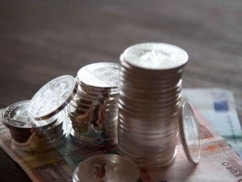 Presupuesto para desembolsos capitalizables y flujos de efectivo Presupuesto para desembolsos capitalizables y flujos de efectivo