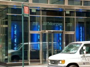 ¿Cómo se clasifican los bancos?