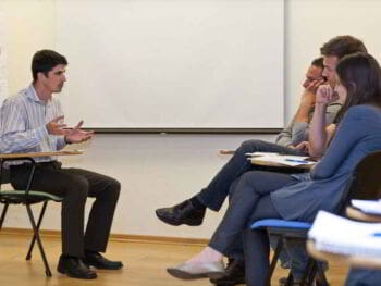 El ambiente en la entrevista laboral