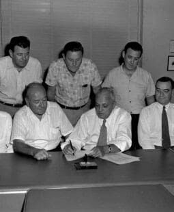 Teoría de los contratos públicos y administrativos