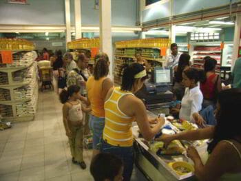 Propuesta de una estrategia para mantener el consumo en la crisis venezolana