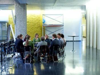 La nueva dimensión humana en la organización La nueva dimensión humana en la organización