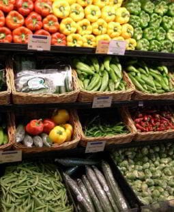 Estrategias de merchandising para un pequeño mercado de alimentos