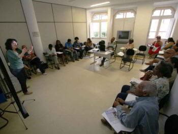 Constructivismo Vs. conductismo: Un ejemplo en clase de economía