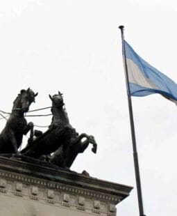 Crítica al pago de la deuda total de la Argentina con el FMI