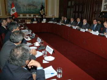 Gobiernos locales y modernización del estado en Perú