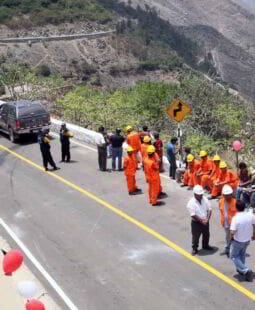 Infraestructura y servicios públicos a través de inversión privada en Perú