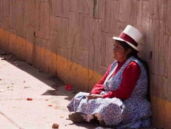 Microcrédito, género y pobreza en Perú
