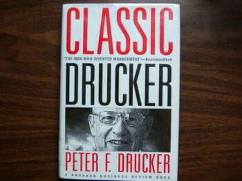 Breve biografía de Peter Drucker