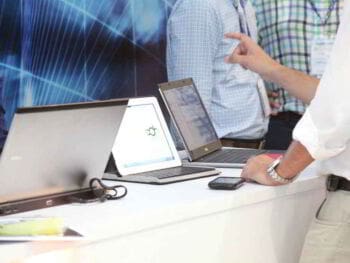 Tecnologías de la información productividad y e-finance