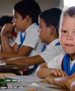 Desempeño profesional del tutor y su mejoramiento en Cuba