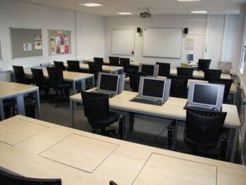 Falta de formación profesional de los vendedores