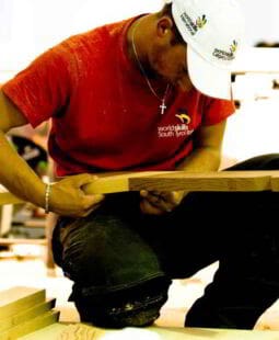 Contratación económica en la empresa de muebles GEDEMAX
