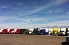 Planificación y control de transporte de carga por camiones