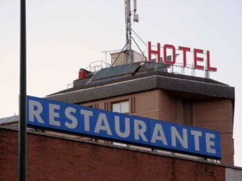 Metodología para evaluar diferentes restaurantes en un hotel Metodología para evaluar diferentes restaurantes en un hotel