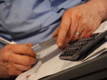 Cómo enfrentar una crisis financiera en su vida