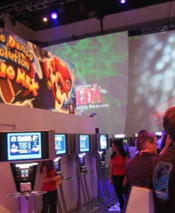 Cómo poner un negocio de videojuegos. Ejemplo de plan de negocios