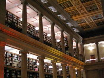 Outsourcing y relaciones laborales en la gestión de bibliotecas
