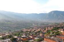 Microcrédito para los más pobres de Medellín