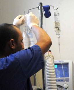 Gestionar los recursos humanos en el sector salud chileno