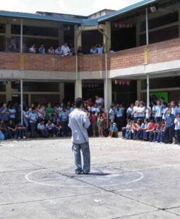 Competencias en la educación colombiana bajo el enfoque de ciclos