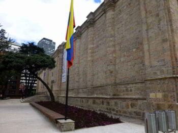 Políticas públicas y su impacto en el estado colombiano Políticas públicas y su impacto en el estado colombiano