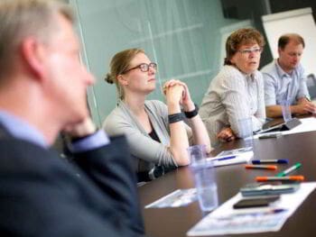 Formación en la empresa y desarrollo de habilidades directivas