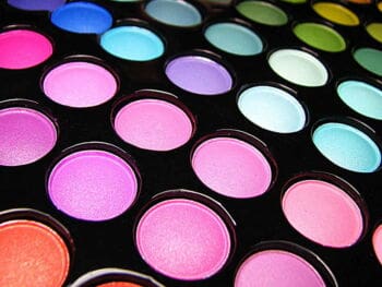 Plan de marketing para una empresa de productos cosméticos. GEDER S.A. DE C.V.