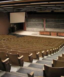 Inserción de la formación universitaria en empresas a través del aprendizaje-servicio solidario