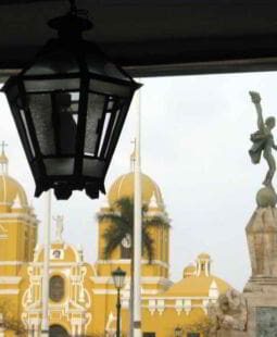 Vulnerabilidad del principio de legalidad de la ley penal en blanco en el Perú
