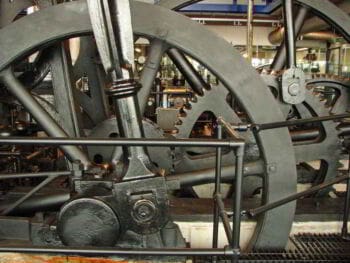 Presión y compromiso empresarial para estar presentes en el mercado