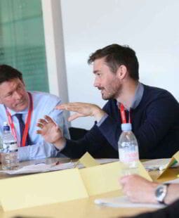 Empleados, clientes y liderazgo. Colaboradores internos y externos