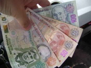 Perspectivas del crecimiento económico del Perú para el año 2015 Perspectivas del crecimiento económico del Perú para el año 2015