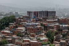 Regularización de tierras en asentamientos urbanos en Venezuela