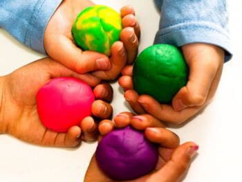 Creatividad como un proceso mental complejo y su enriquecimiento a través del aprendizaje