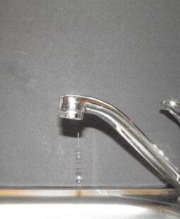 Domótica aplicada al monitoreo de llaves de Agua