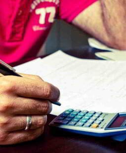 ¿Qué empresas están obligadas a dictaminar sus estados financieros en México?