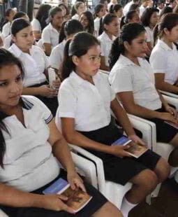 Resumen ejecutivo e indicadores financieros para una escuela en Puebla México