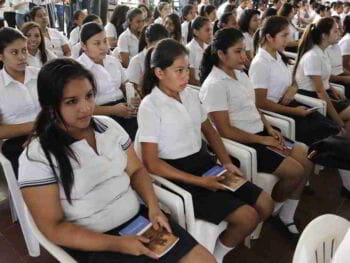 Resumen ejecutivo e indicadores financieros para una escuela en Puebla México