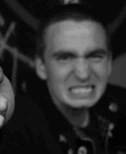 Aparte el rencor de su vida…