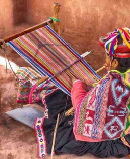 La mujer y el poder en el Perú