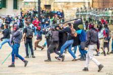 Explorando la mejor estrategia para abordar el conflicto