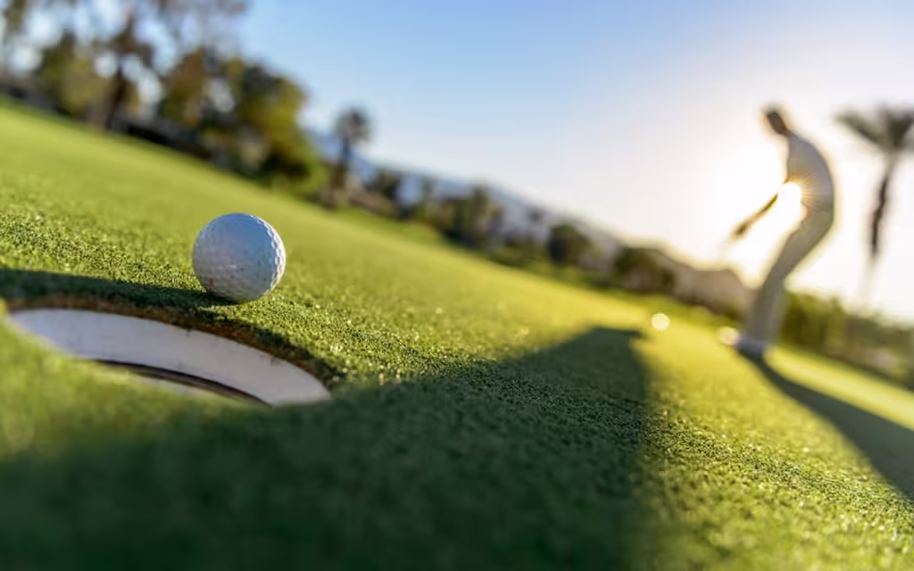 Disfruta del golf y otras actividades deportivas