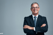 El Factor Humano: Por qué las Habilidades Blandas son el Diferenciador en la Cúspide Corporativa