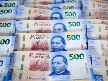 Familias mexicanas descubren una forma distinta de enviar dinero fácil y rápido